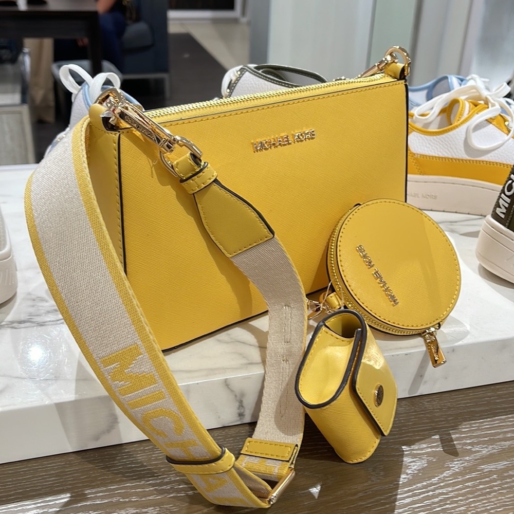 MICHAEL KORS JET SET TRAVEL SMALL SHOULDER CROSSBODY BAG WITH TECH ATTCH AIRPOD - Picture 14 of 16
